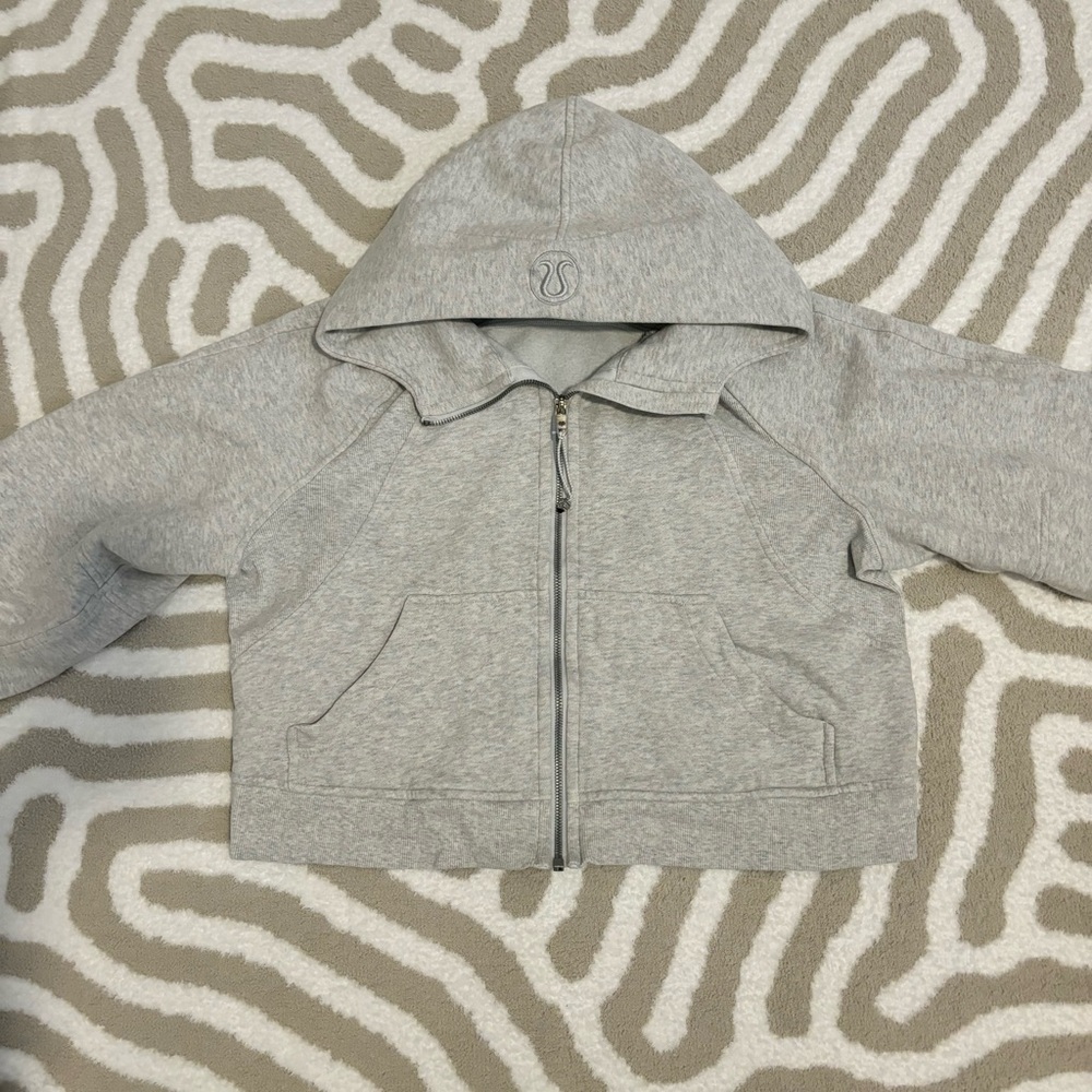 LULULEMON  cropped scuba